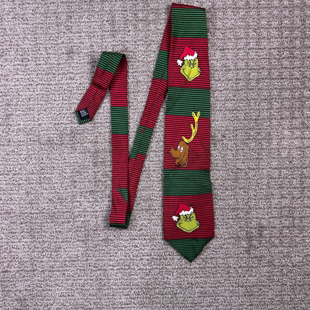 Dr. Seuss The Grinch Christmas Silk Tie Red Green Striped Holiday Necktie Max - Picture 7 of 7